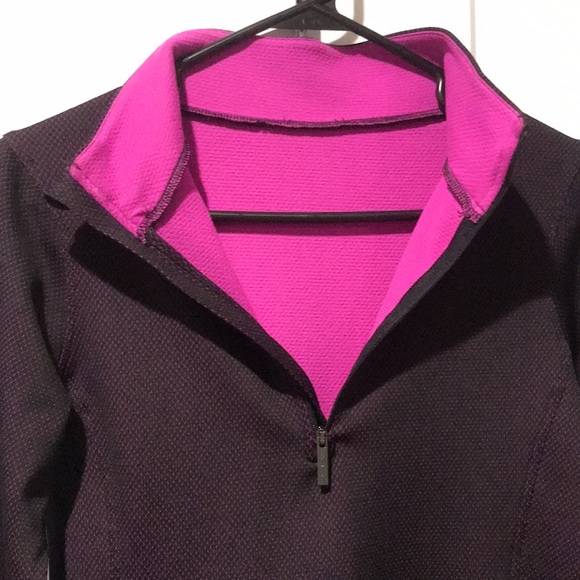 Like New Under Armour Quarter Zip - Picture 3 of 5
